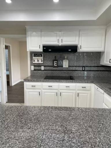 Main picture of 17152 Englewood Cir