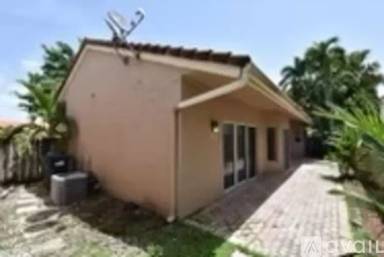 Main picture of 4634 SW 154th Ct