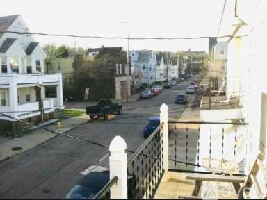 Main picture of 1926 E 123rd St