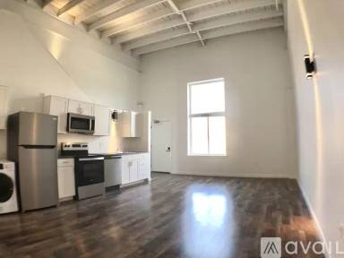Main picture of 401 Charlotte St