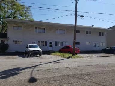 Main picture of 130 Elm St