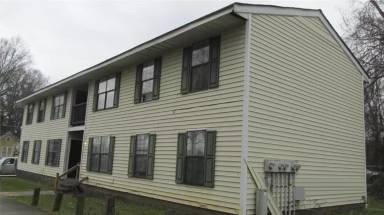 Main picture of 724 W Poplar St