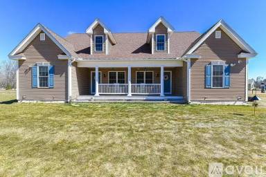Main picture of 8 Batchelder Rd