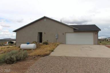 Main picture of 2611 E Village Green Rd