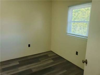 Main picture of 619 Creed St