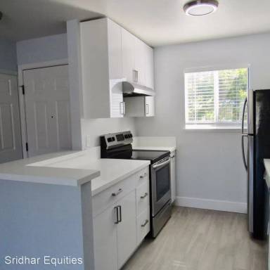 Main picture of Lakewood Court Apartments