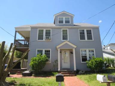 Main picture of 409 Hobart Ave
