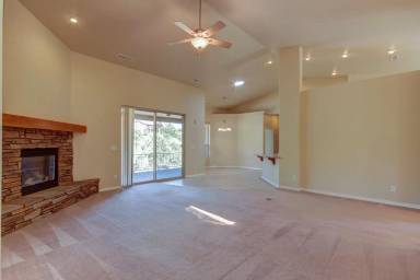 Main picture of 1076 Sunrise Blvd