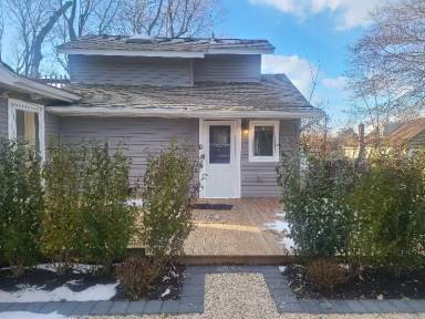 Main picture of 16 Queen Rd