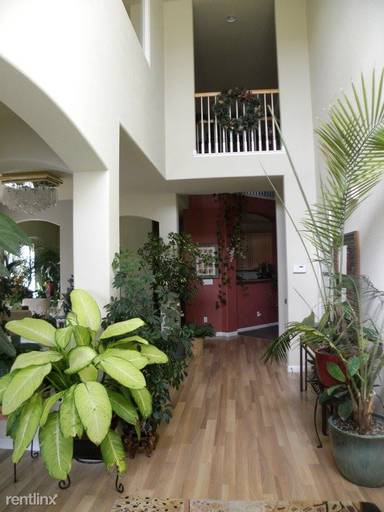 Main picture of 1640 Deerwood Dr