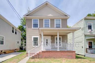 Main picture of 816 B Ave