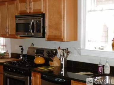 Main picture of 34 Gorham St