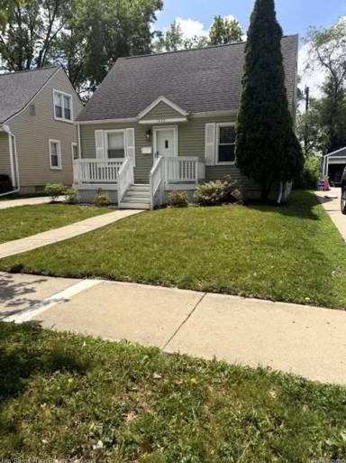 Main picture of 1424 Chapin Ave