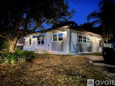 Main picture of 25 N San Remo Ave