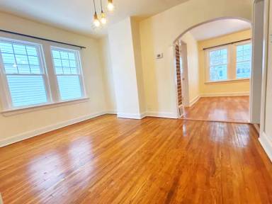 Main picture of 2061 Chesterland Ave