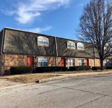 Main picture of 675 Camelot Dr