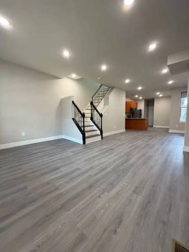 Main picture of 5216 W Columbia Ave