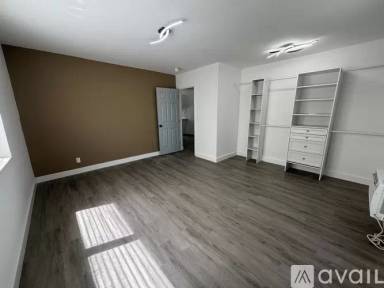 Main picture of 7636 Harding Ave