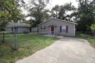 Main picture of 1911 W Gonzalez St