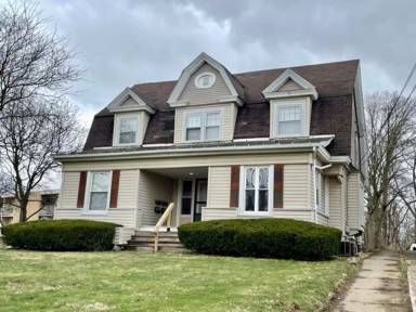 Main picture of 707 Center St