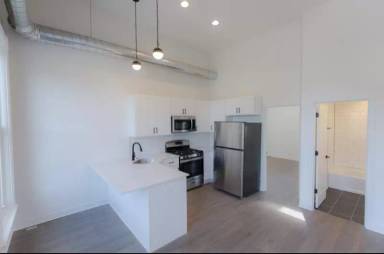 Main picture of 417 W North Ave