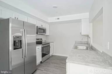 Main picture of 811 Gregorys Way