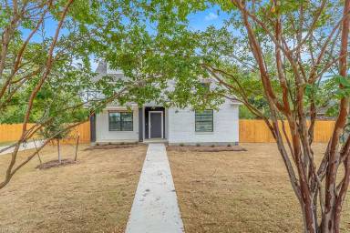 Main picture of 1002 Walton Dr