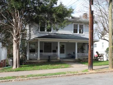Main picture of 106 S Sunset Dr