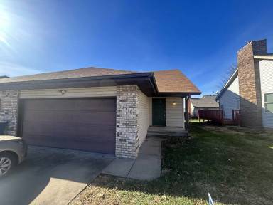 Main picture of 1211 N Viola St