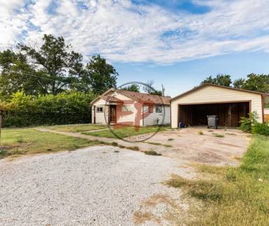 Main picture of 1805 Monte Vista St