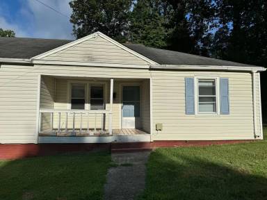 Main picture of 2500 Stokes Ave