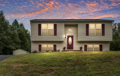 Main picture of 11519 Woodland View Dr