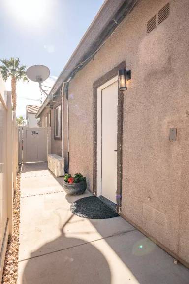 Main picture of 1219 Manuel a Ortiz Ave