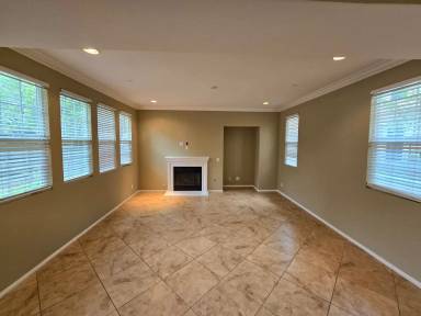 Main picture of 15247 Cambridge St