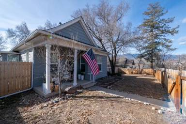 Main picture of 847 E Costilla St