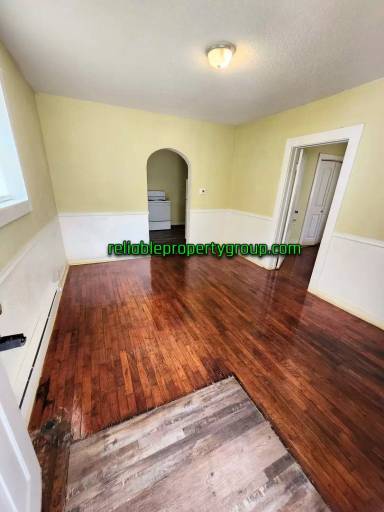 Main picture of 2101 S Gallatin St