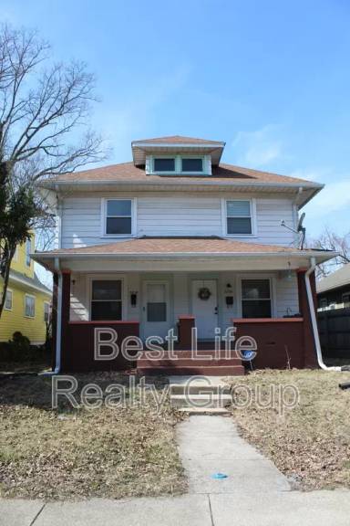 Main picture of 1214 N Oakland Ave