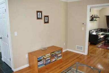 Main picture of 5 Hemlock Ln