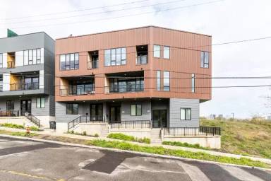 Main picture of 404 Jefferson Ave
