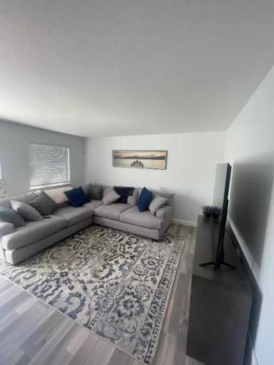 Main picture of 13800 York St