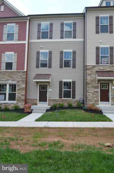 Main picture of 5888 Bella Marie Way