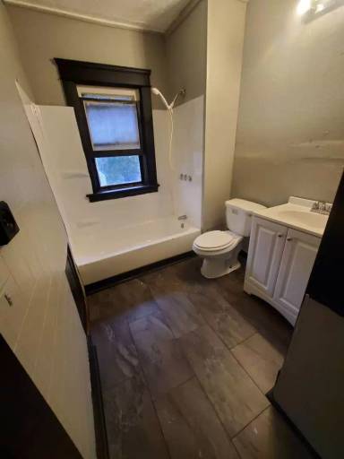 Main picture of 9808 Columbia Ave