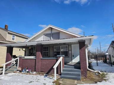 Main picture of 2177 S Delaware St
