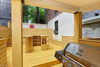 Main picture of 203 E 82nd St