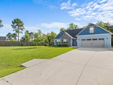 Main picture of 403 Breeze Way Ct