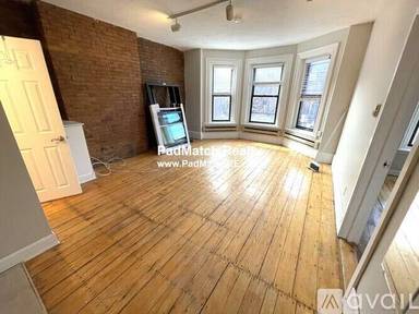 Main picture of 223 Newbury St