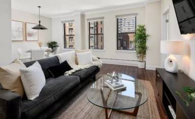 Main picture of 222 E Chestnut Condo
