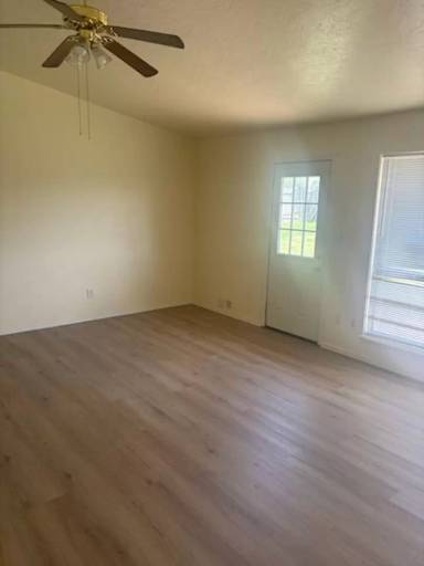 Main picture of 6414 SW Lynnwood Ave