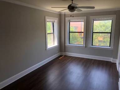 Main picture of 817 W Lakeside Pl