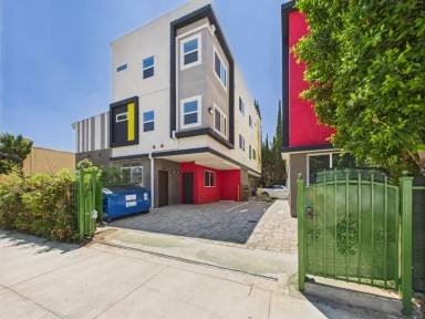 Main picture of 8457 Langdon Ave